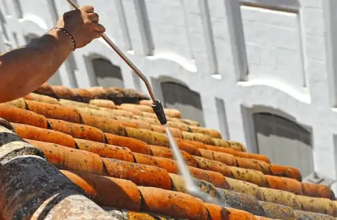 Nettoyage de toitures - Le Châtelet-sur-Retourne